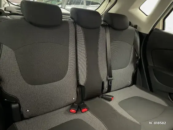 RENAULT CAPTUR - voiture d'occasion - Photo 11