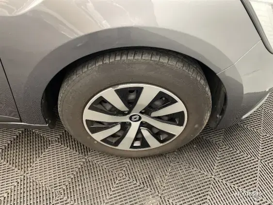 RENAULT CLIO V - voiture d'occasion - Photo 8