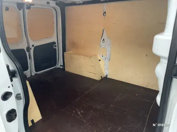 RENAULT TRAFIC FG III - voiture d'occasion - Photo 11