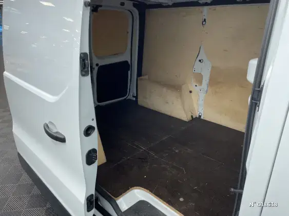 RENAULT TRAFIC FG III - voiture d'occasion - Photo 11