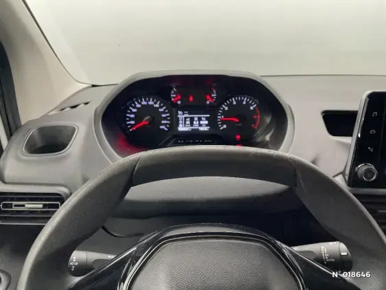 PEUGEOT PARTNER III - voiture d'occasion - Photo 12