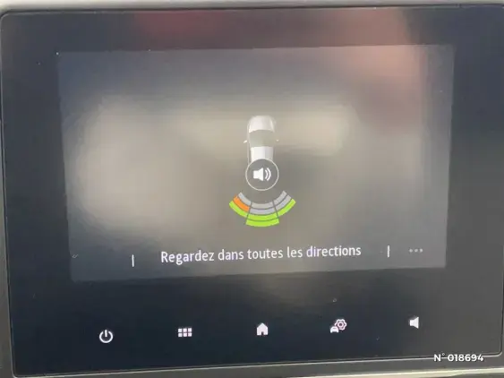 RENAULT CLIO V - voiture d'occasion - Photo 14