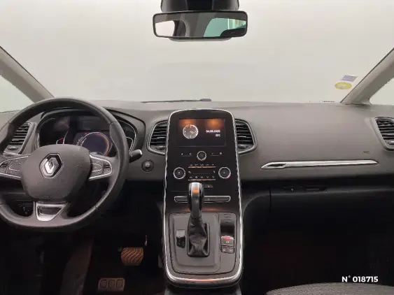 RENAULT SCENIC IV - voiture d'occasion - Photo 9