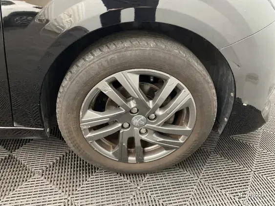 PEUGEOT 208 BUSINESS R II - voiture d'occasion - Photo 8