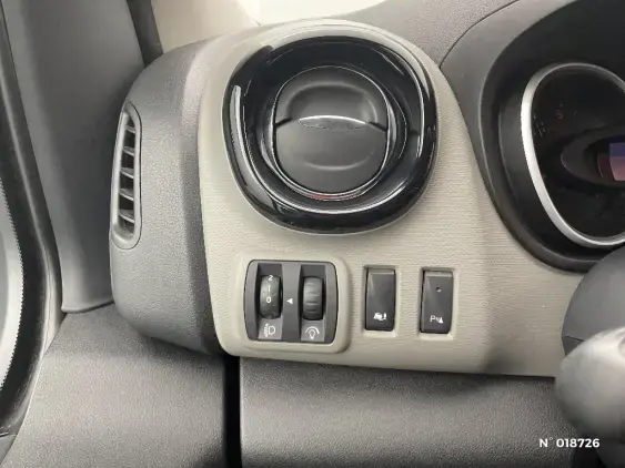 RENAULT TRAFIC III - voiture d'occasion - Photo 15