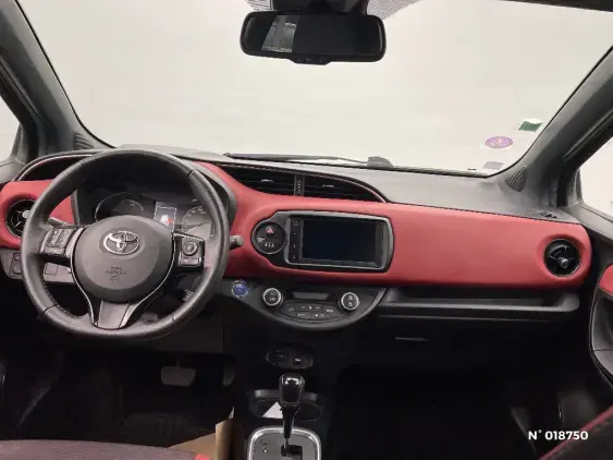 TOYOTA YARIS III - voiture d'occasion - Photo 9