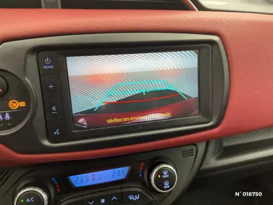 TOYOTA YARIS III - voiture d'occasion - Photo 14