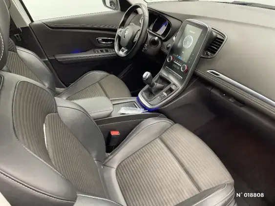 RENAULT SCENIC IV - voiture d'occasion - Photo 10