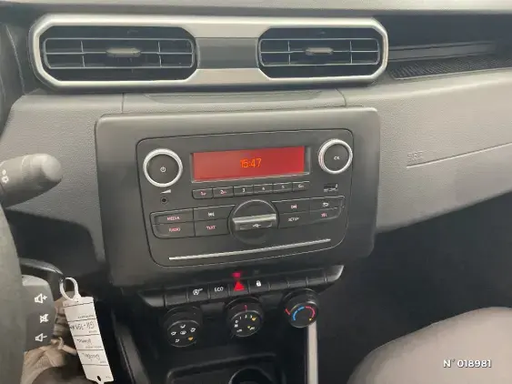 DACIA DUSTER II - voiture d'occasion - Photo 14