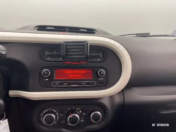 RENAULT TWINGO III - voiture d'occasion - Photo 13