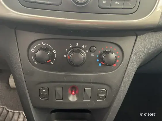 DACIA SANDERO II - voiture d'occasion - Photo 14