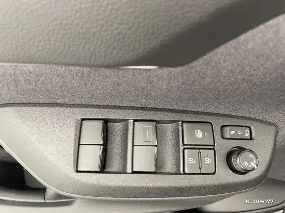 TOYOTA YARIS CROSS I - voiture d'occasion - Photo 26