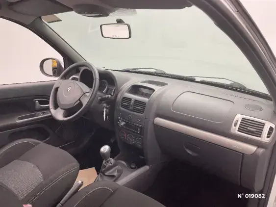 RENAULT CLIO CAMPUS II - voiture d'occasion - Photo 10