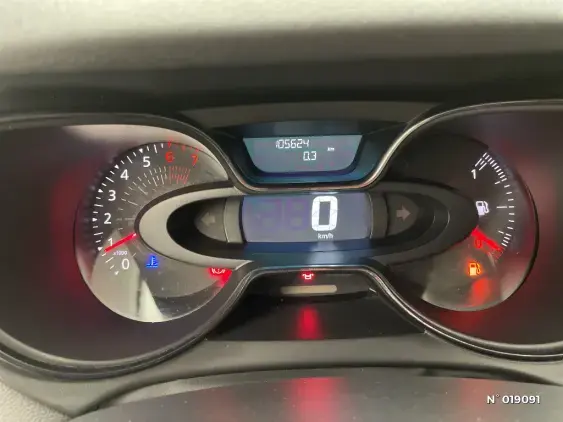 RENAULT CAPTUR - voiture d'occasion - Photo 12