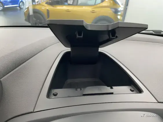 RENAULT CAPTUR - voiture d'occasion - Photo 28