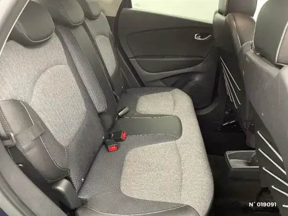 RENAULT CAPTUR - voiture d'occasion - Photo 11