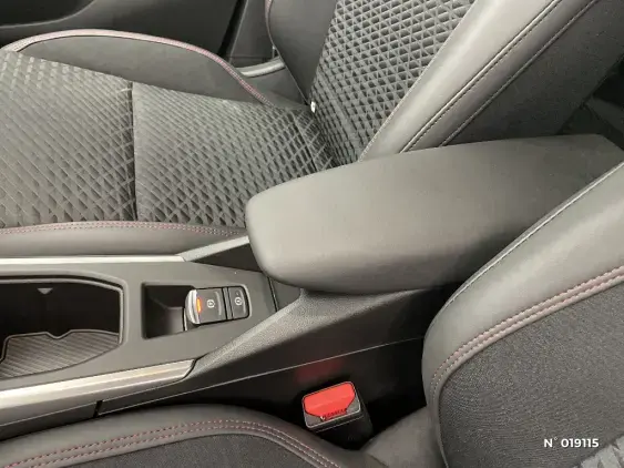 RENAULT CLIO VI - voiture d'occasion - Photo 28