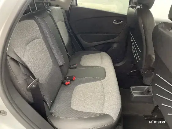 RENAULT CAPTUR - voiture d'occasion - Photo 11