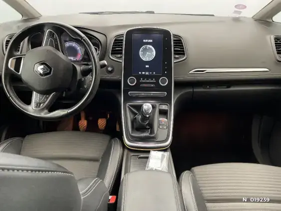 RENAULT SCENIC IV - voiture d'occasion - Photo 9