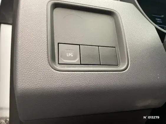 DACIA DUSTER II - voiture d'occasion - Photo 15