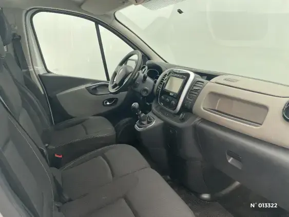 RENAULT TRAFIC III - voiture d'occasion - Photo 10