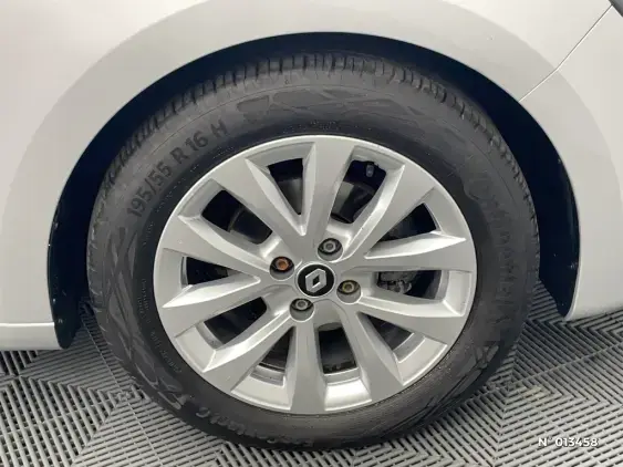 RENAULT CLIO V - voiture d'occasion - Photo 8