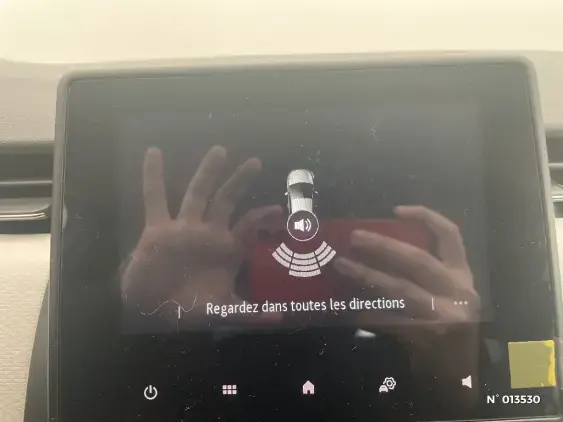 RENAULT CLIO V - voiture d'occasion - Photo 14