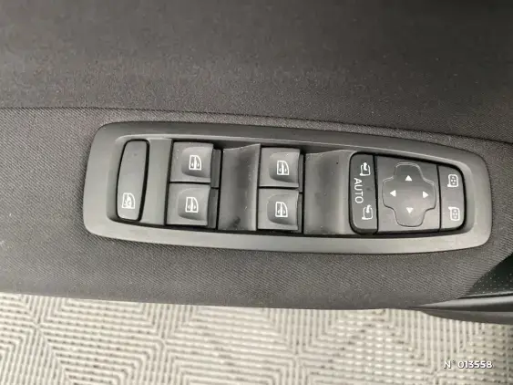 RENAULT MEGANE ESTATE IV - voiture d'occasion - Photo 15