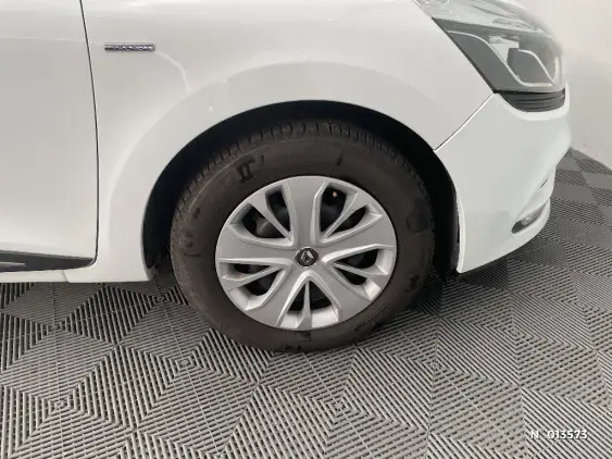 RENAULT CLIO IV - voiture d'occasion - Photo 8