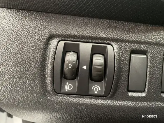 RENAULT CLIO IV - voiture d'occasion - Photo 15