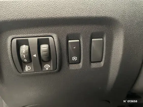 RENAULT CAPTUR - voiture d'occasion - Photo 15