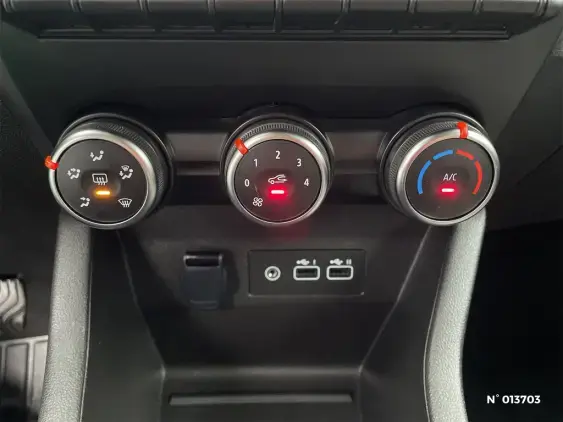 RENAULT CLIO V - voiture d'occasion - Photo 15