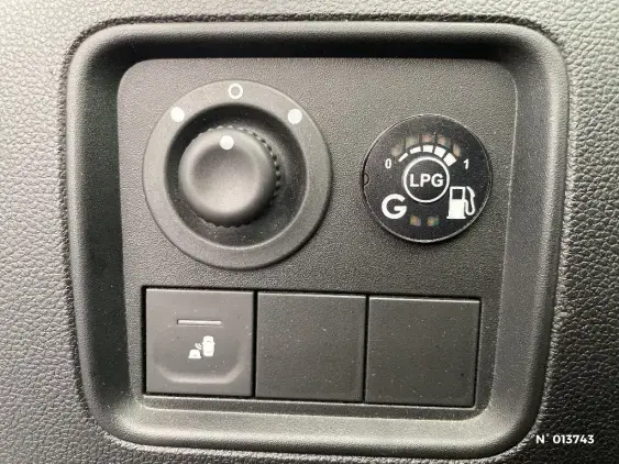 DACIA DUSTER II - voiture d'occasion - Photo 15