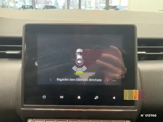 RENAULT CLIO V - voiture d'occasion - Photo 14