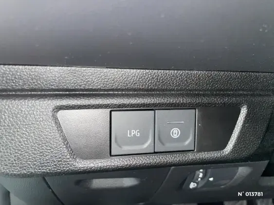 DACIA SANDERO III - voiture d'occasion - Photo 15