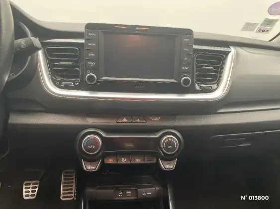 KIA STONIC - voiture d'occasion - Photo 13