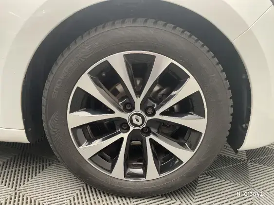 RENAULT CLIO V - voiture d'occasion - Photo 8