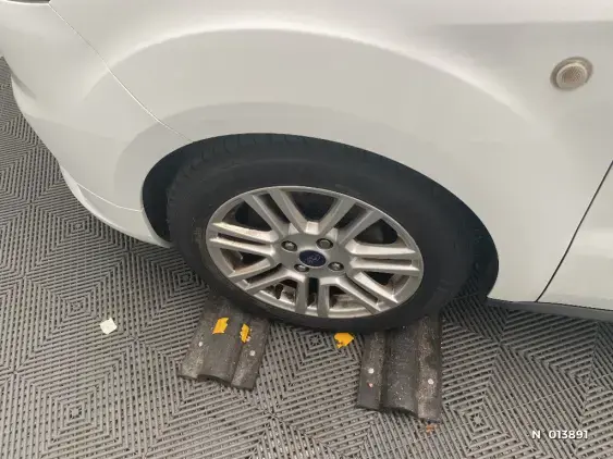 FORD TOURNEO COURIER - voiture d'occasion - Photo 8