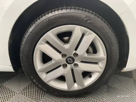 RENAULT CLIO V - voiture d'occasion - Photo 8