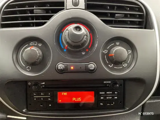 NISSAN NV250 - voiture d'occasion - Photo 13