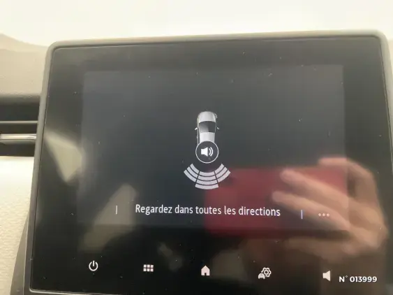 RENAULT CLIO V - voiture d'occasion - Photo 14