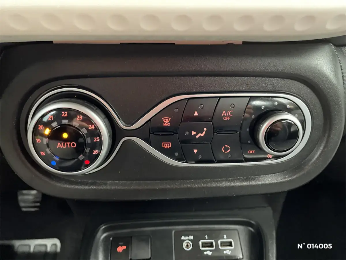 RENAULT TWINGO III - voiture d'occasion - Photo 14