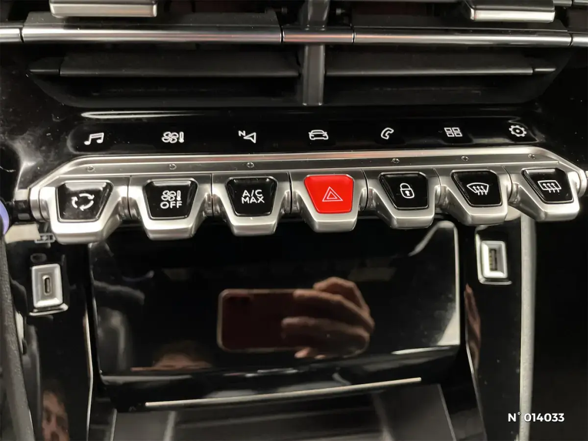 PEUGEOT 2008 II - voiture d'occasion - Photo 14