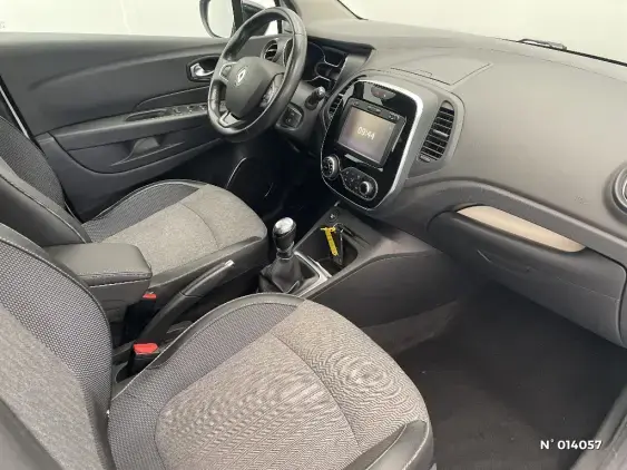 RENAULT CAPTUR - voiture d'occasion - Photo 10