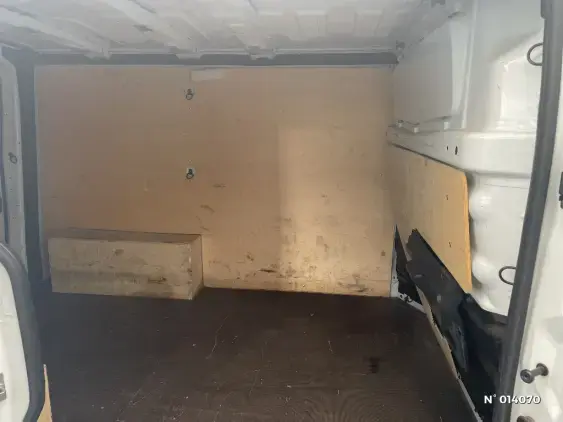RENAULT TRAFIC FG III - voiture d'occasion - Photo 11