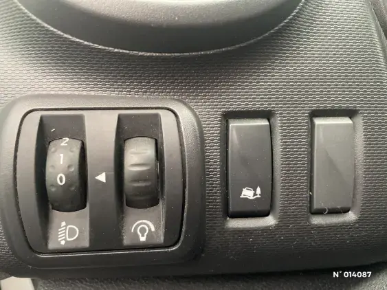 RENAULT TRAFIC FG III - voiture d'occasion - Photo 13