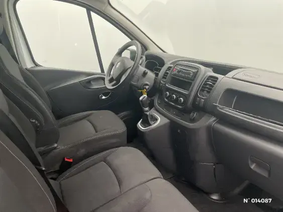RENAULT TRAFIC FG III - voiture d'occasion - Photo 10