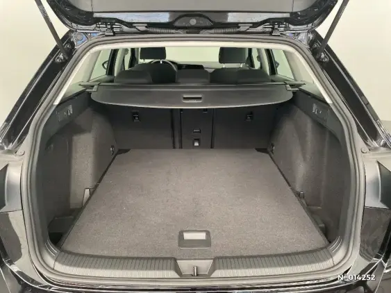 VOLKSWAGEN GOLF VIII - voiture d'occasion - Photo 7