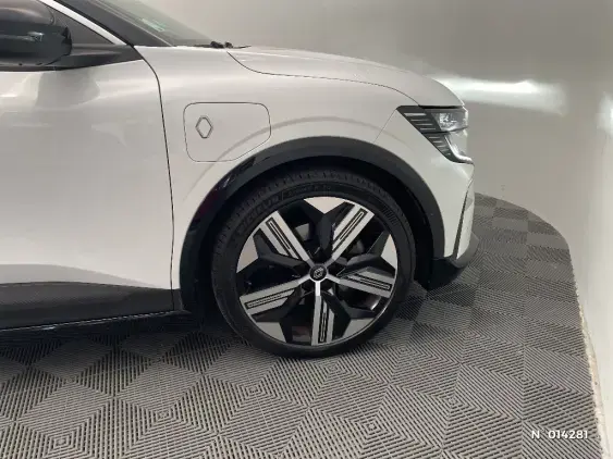 RENAULT MEGANE V - voiture d'occasion - Photo 8