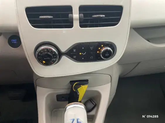 RENAULT ZOE - voiture d'occasion - Photo 15